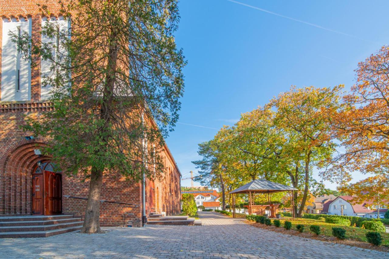 Nadmorski Dom Rekolekcyjny Mrzezyno Exterior photo